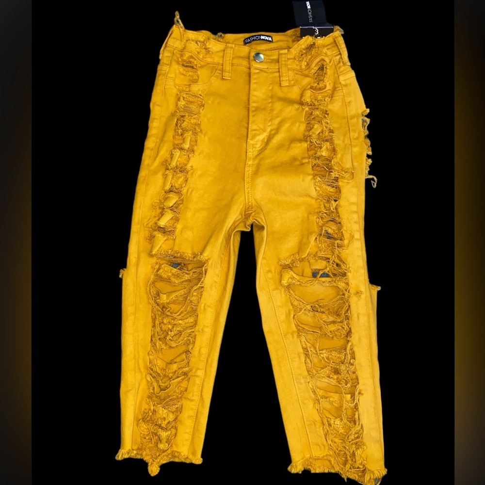 Fashion Nova Short & Sweet Denim Knee Shorts Mustard Size 3 (26)